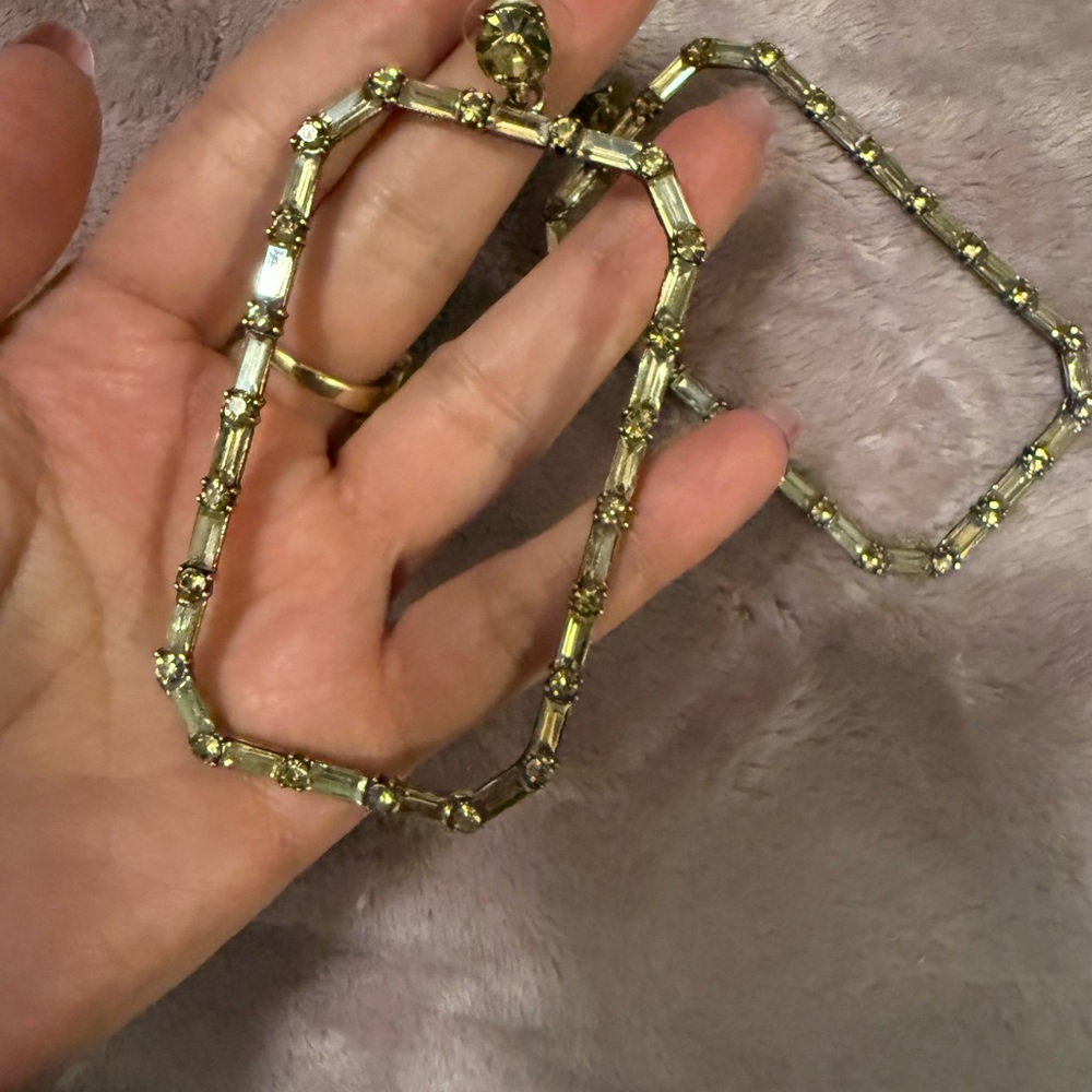 Jewelry Bundle Gold-Tone Rectangular Crystal Hoop… - image 3